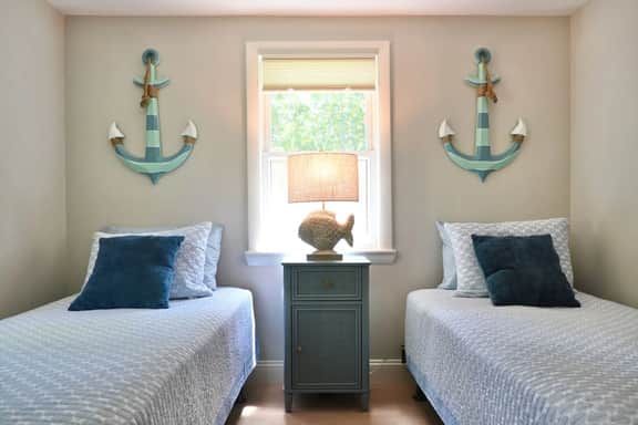 Raynor Shine | Walk to Beach | Dog Friendly