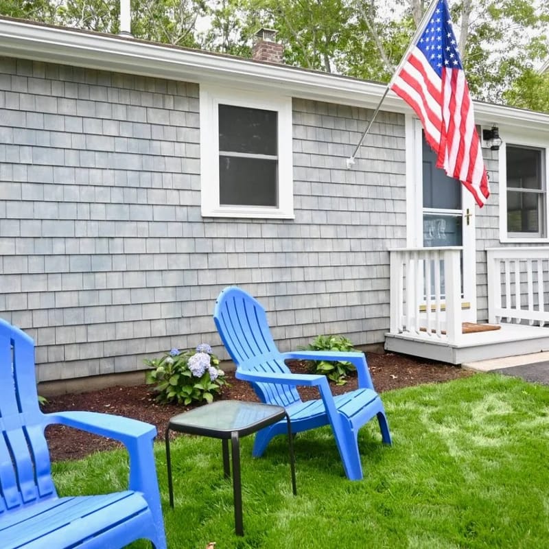 Raynor Shine | Walk to Beach | Dog Friendly